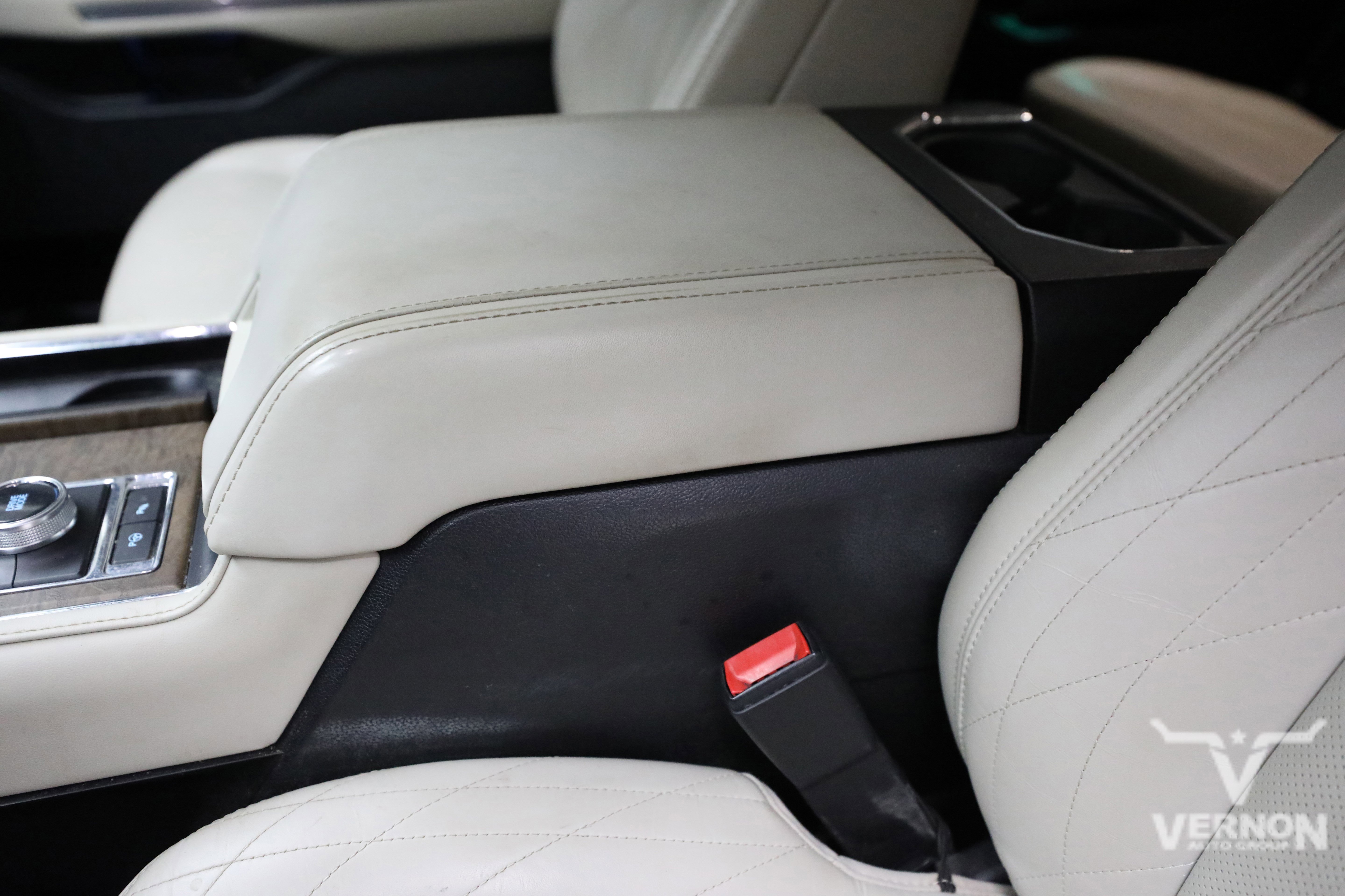 Used 2019 Ford Expedition Platinum image 16