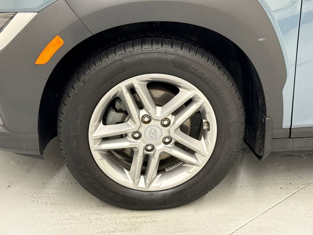 Used 2023 Hyundai Kona SE image 10