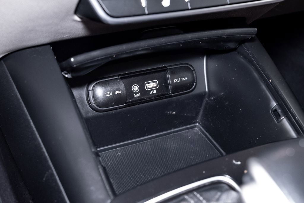 Used 2020 Kia Sorento LX w/ LX I4 Convenience Package image 17