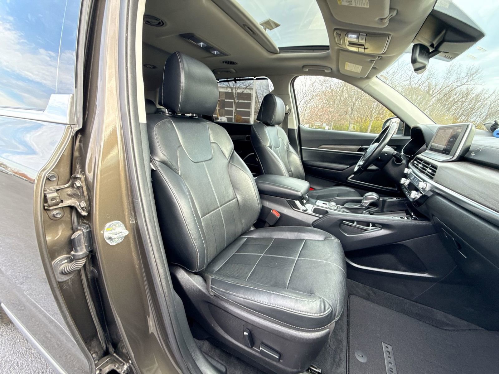 Used 2022 Kia Telluride EX image 27