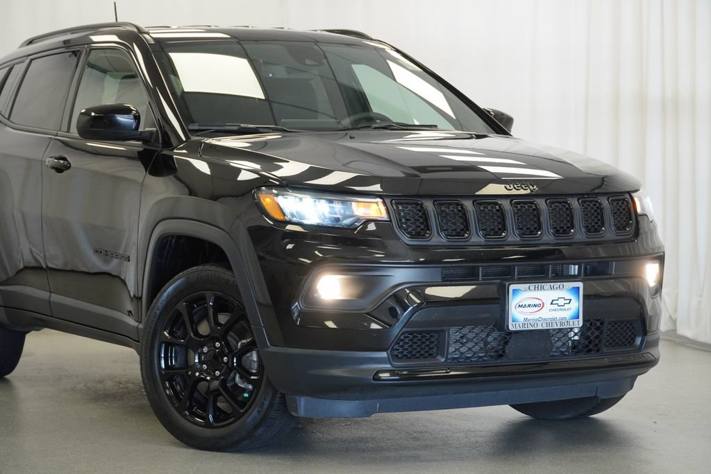 Used 2023 Jeep Compass Latitude w/ Convenience Group AWD/4WD image 9