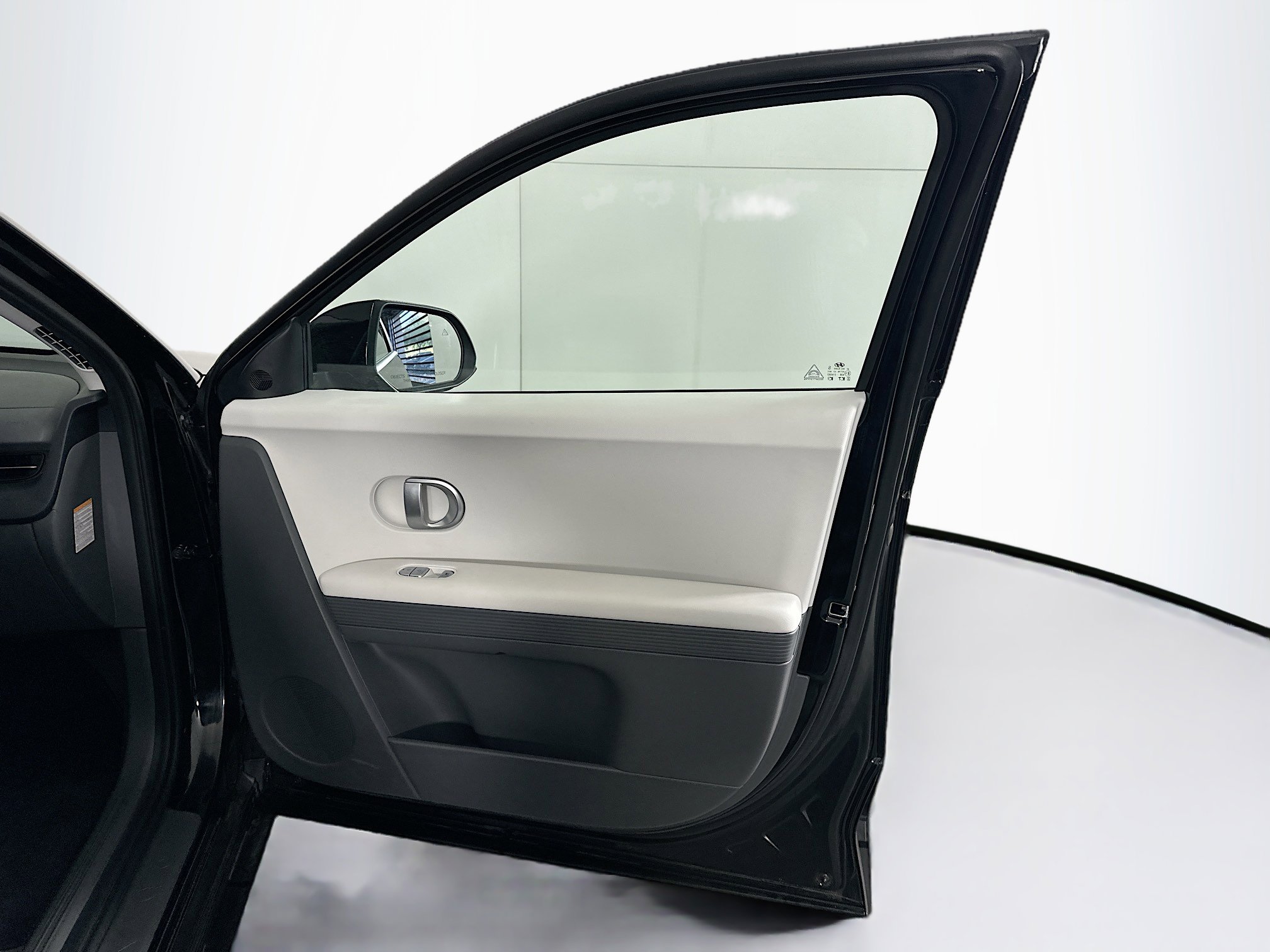 Used 2024 Hyundai Ioniq 5 SEL RWD image 31