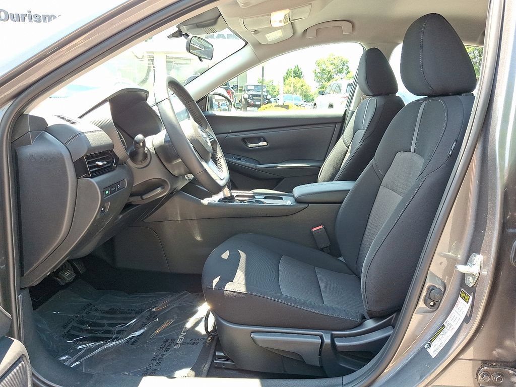 Used 2023 Nissan Sentra SV w/ All-Weather Package FWD image 13