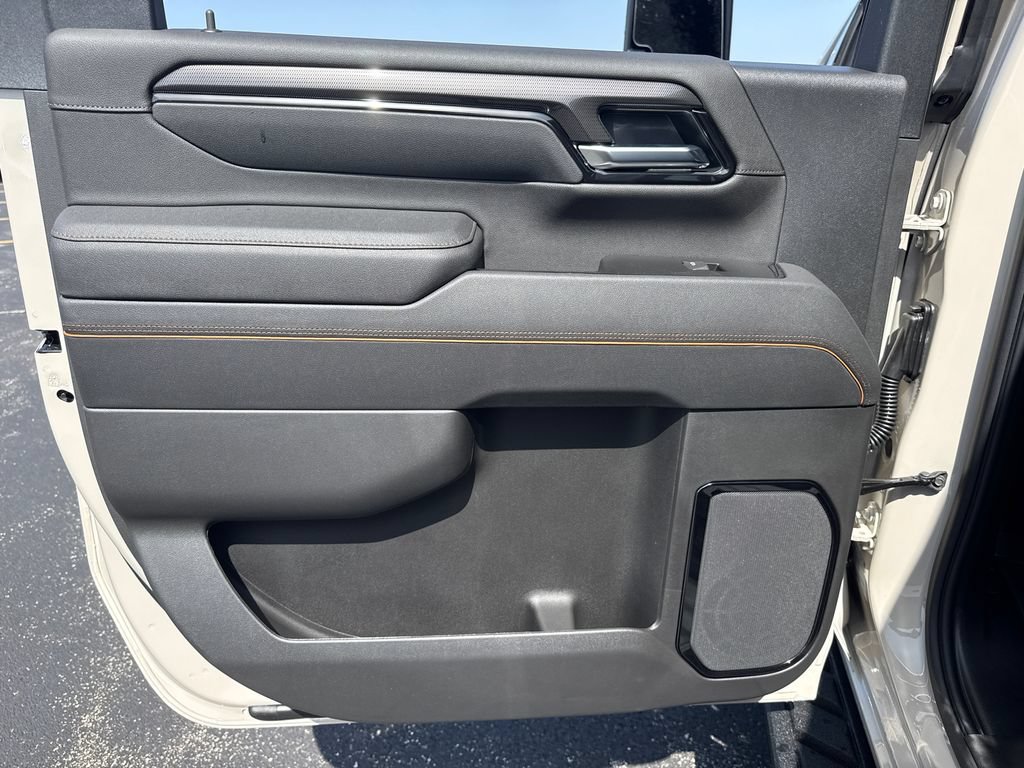 New 2026 GMC Sierra 2500 AT4 w/ AT4 Premium Plus Package AWD/4WD image 32