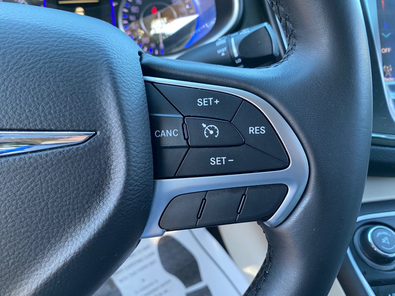 Used 2017 Chrysler 200 Limited Platinum image 58