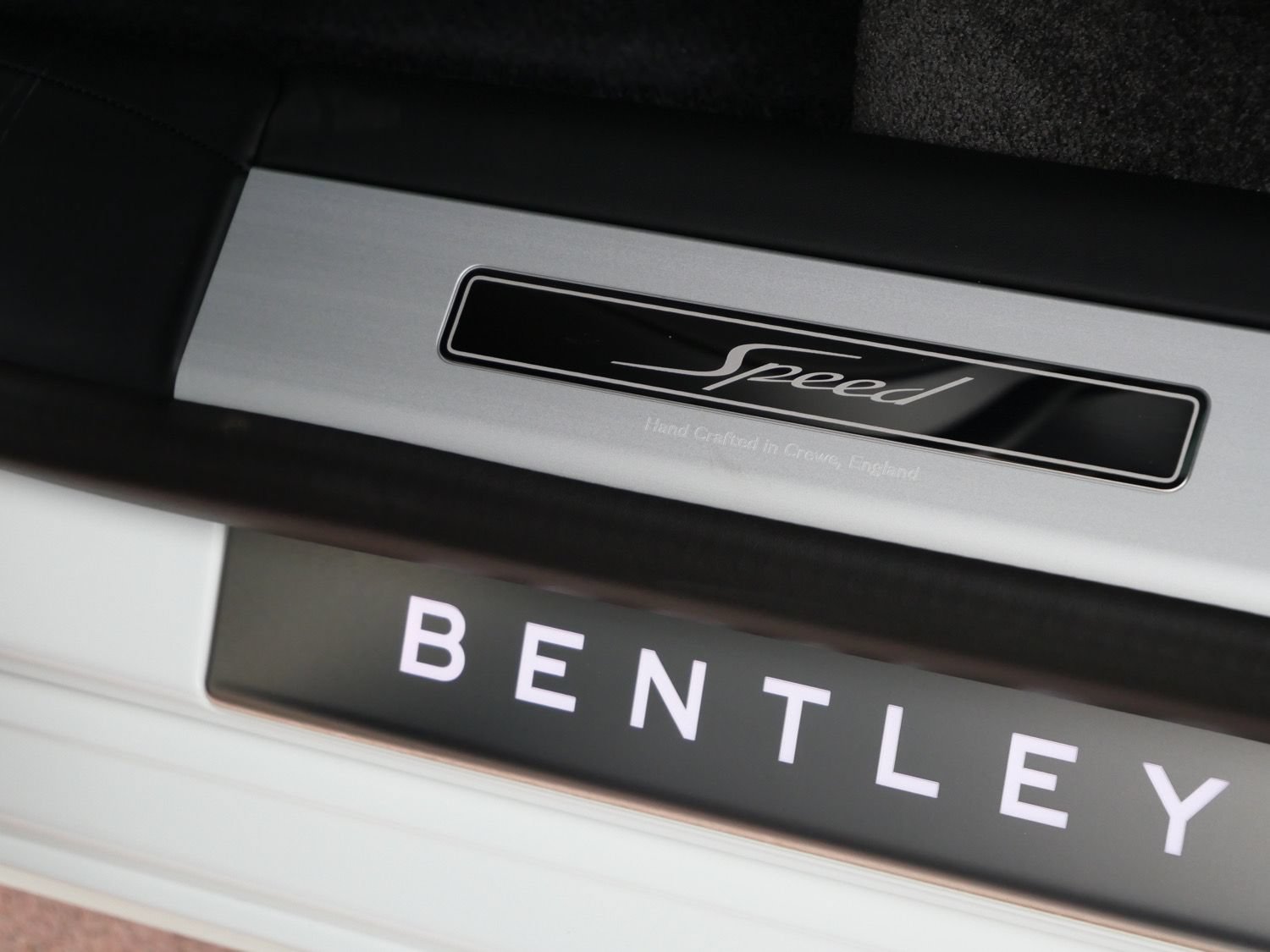 Used 2025 Bentley Flying Spur Plug-In Hybrid AWD/4WD image 11