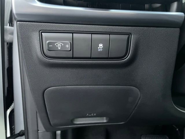 New 2025 Hyundai Tucson SE image 9