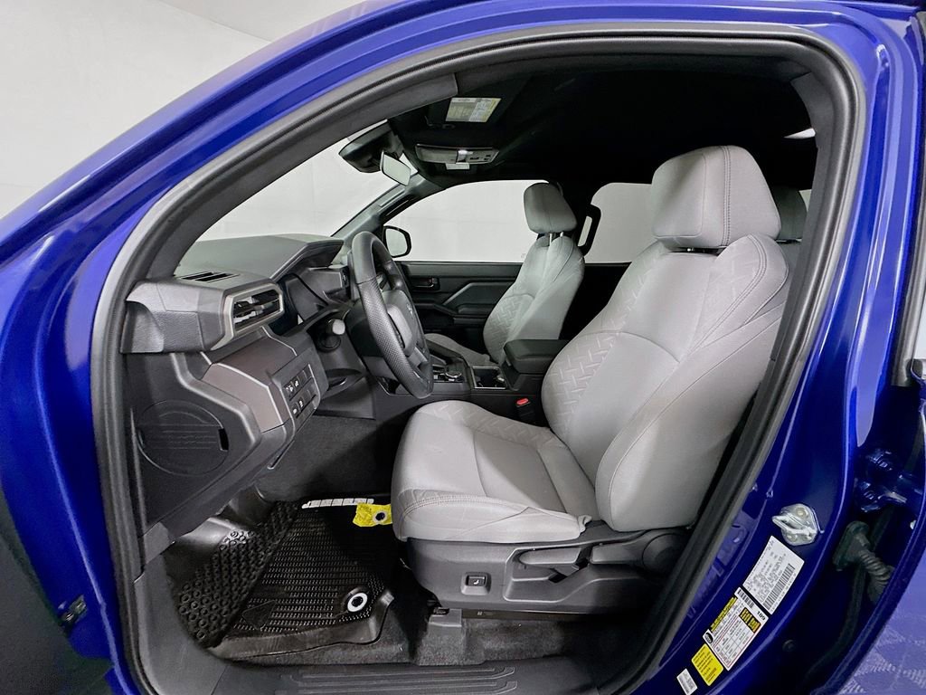 Certified 2025 Toyota Tacoma SR5 image 21