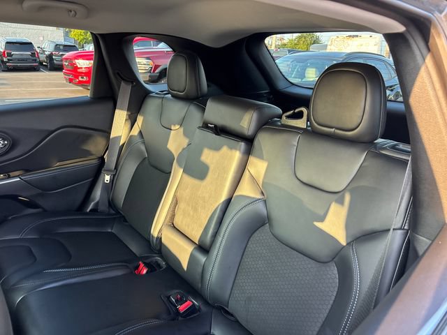 Used 2020 Jeep Cherokee Latitude Plus w/ Comfort/Convenience Group AWD/4WD image 8