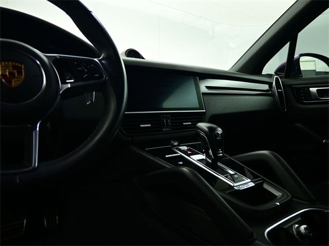 Used 2020 Porsche Cayenne S image 27