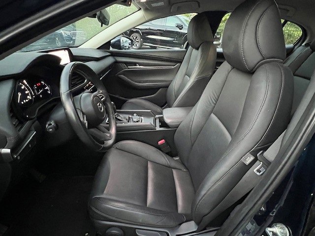Used 2020 MAZDA MAZDA3 Sedan w/ Select Package image 14