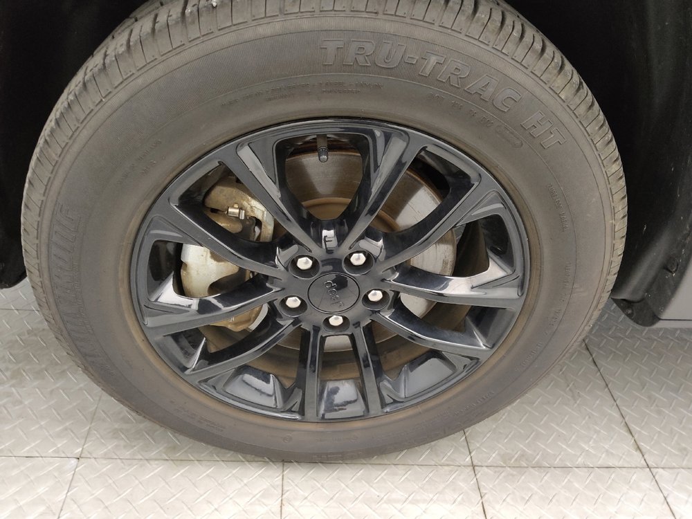 Used 2023 Jeep Cherokee Altitude Lux image 31