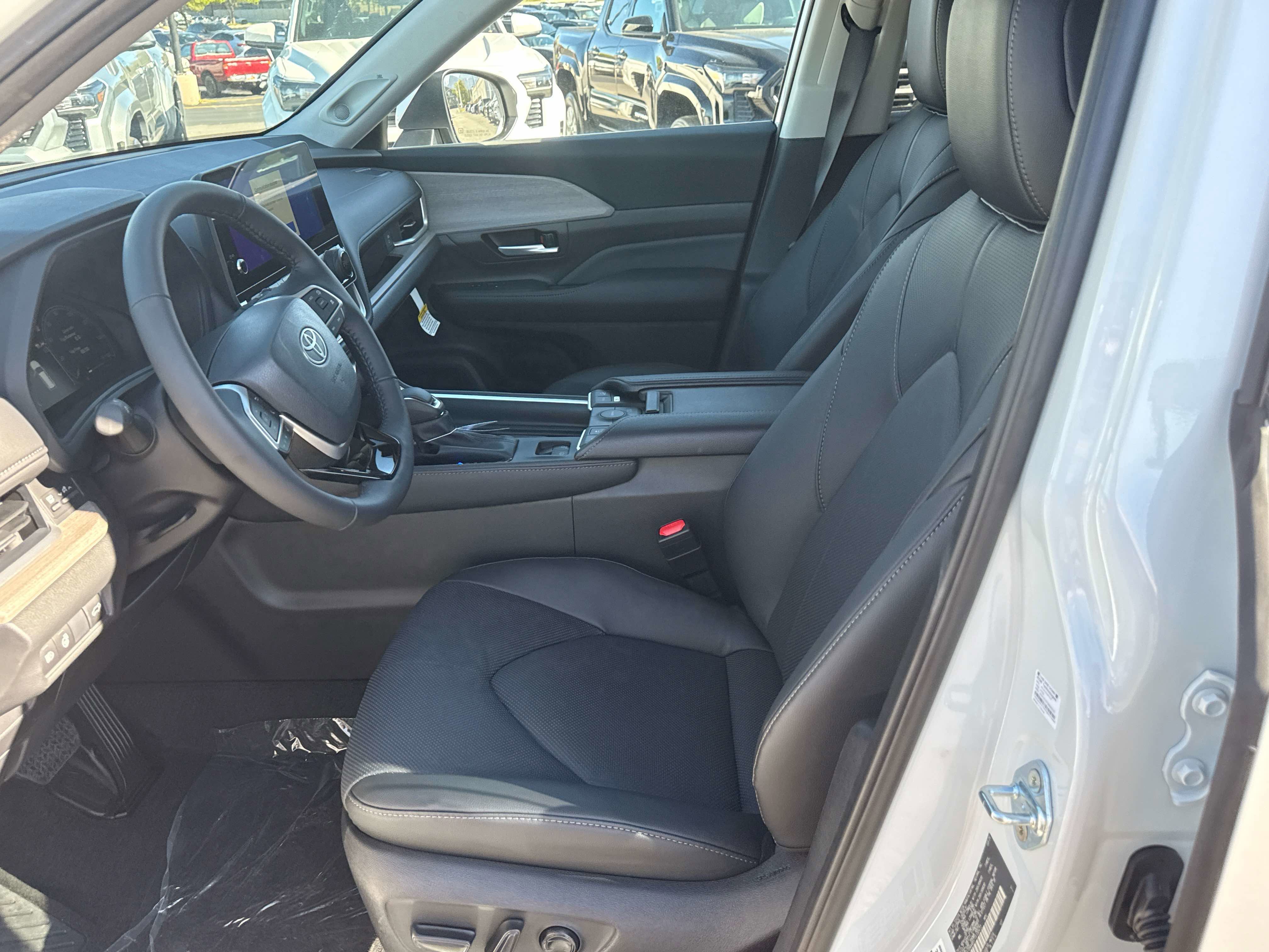New 2026 Toyota Grand Highlander Limited image 8