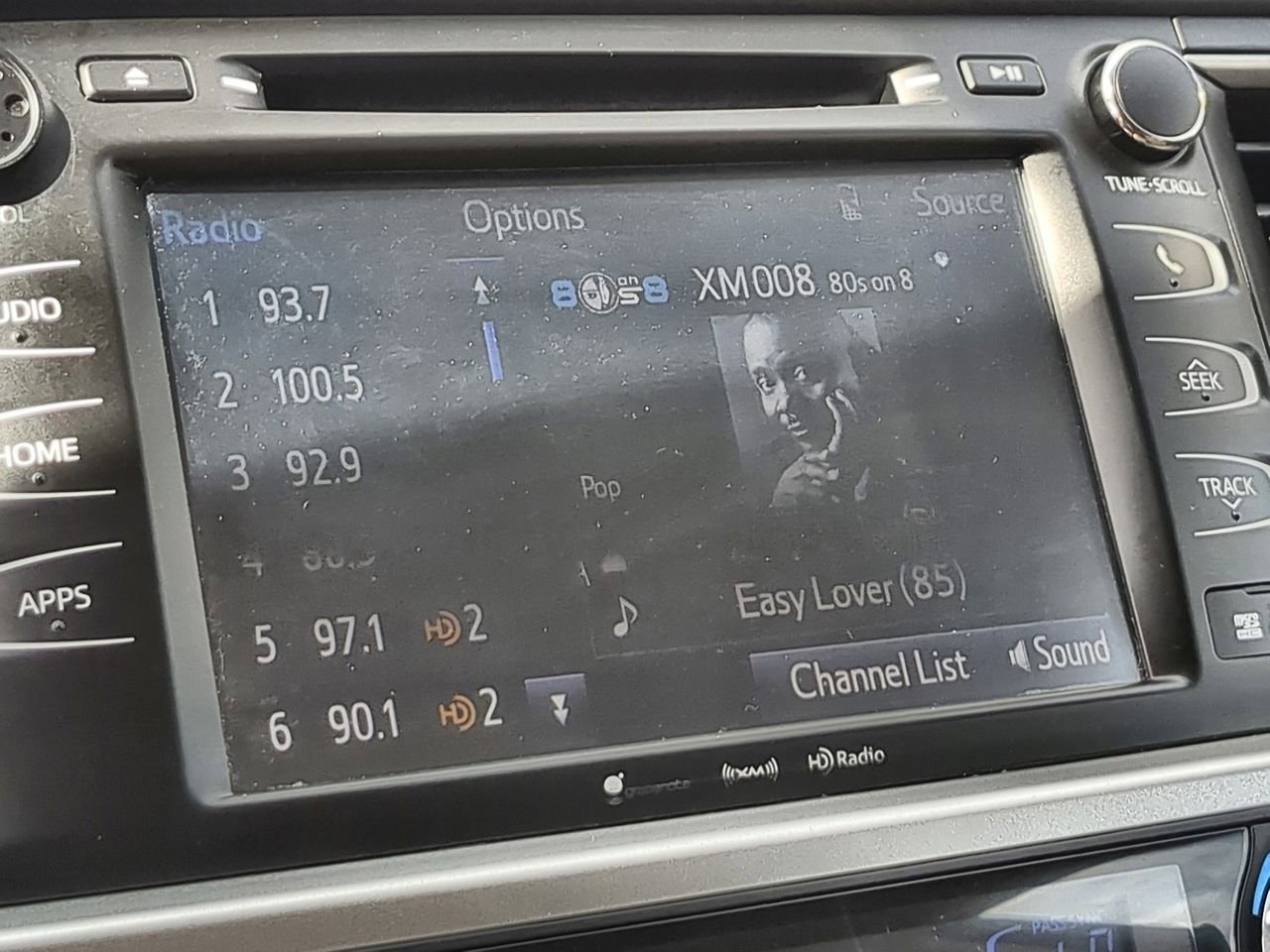 Used 2017 Toyota Highlander XLE FWD image 13