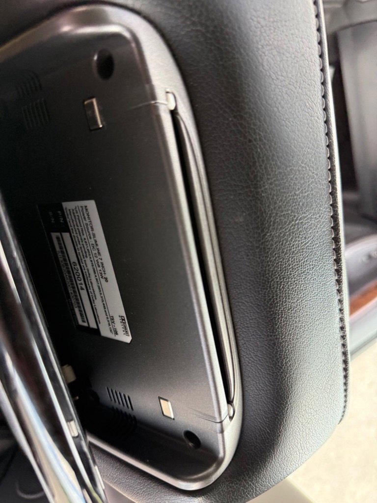 Used 2014 Nissan Armada Platinum w/ 2nd Row Captain Seat Package image 20