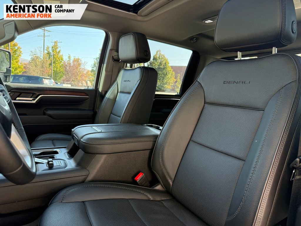 Used 2025 GMC Sierra 3500 Denali image 30