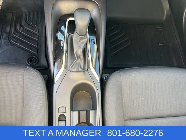 Used 2025 Toyota Corolla LE FWD image 16