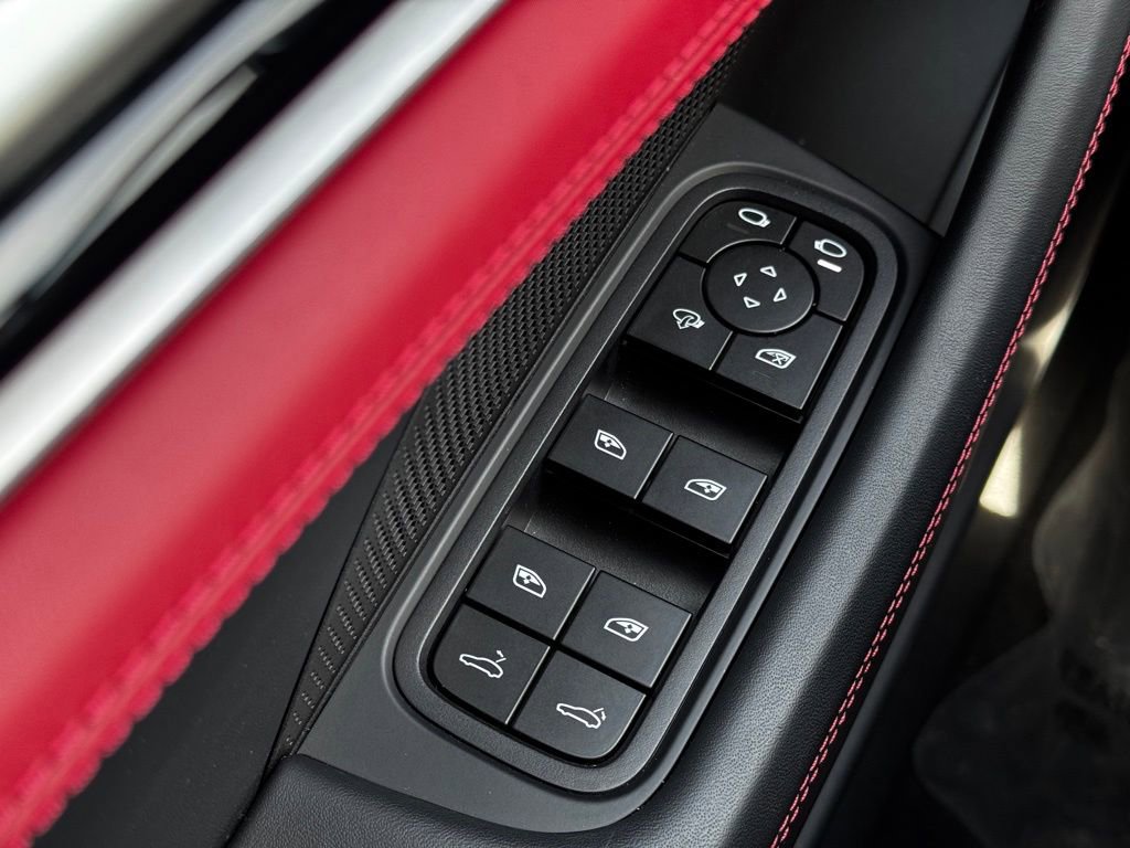 Used 2024 Porsche Panamera image 24