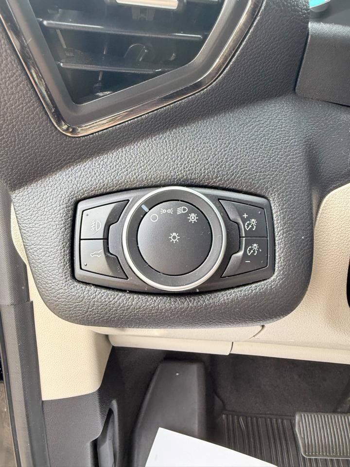 Used 2018 Ford Escape SEL AWD/4WD image 20