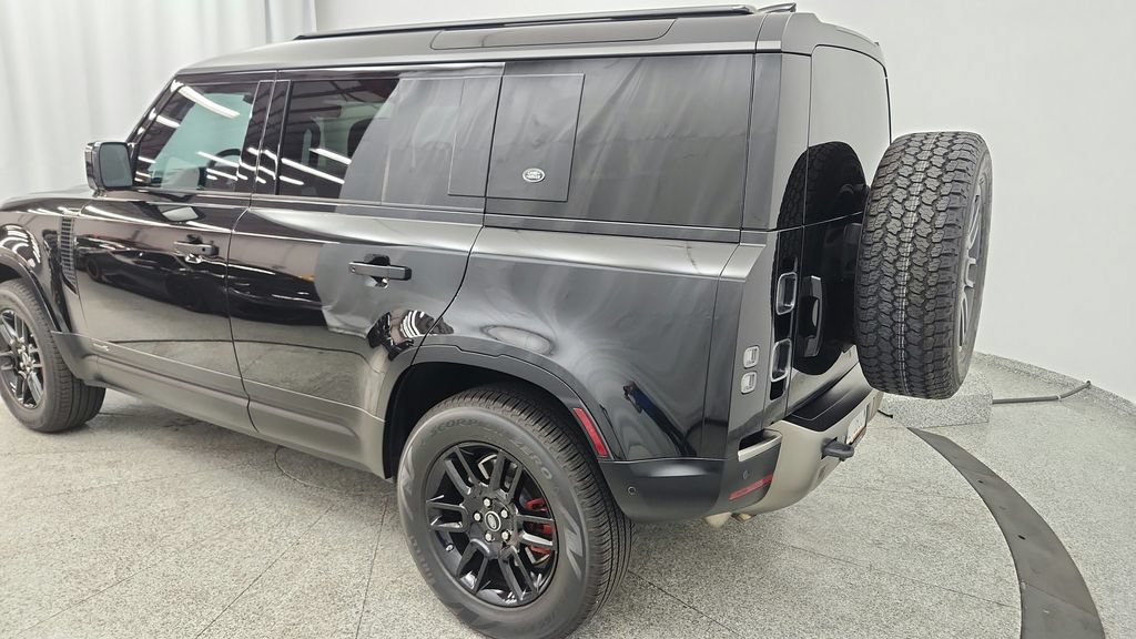 Used 2020 Land Rover Defender 110 X AWD/4WD image 16