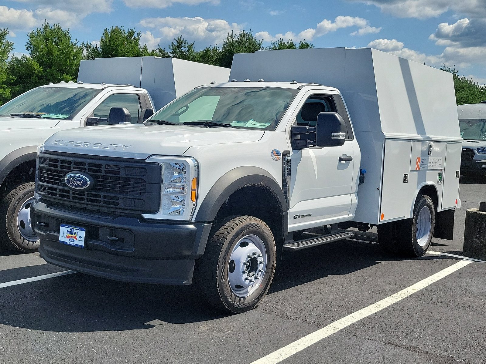 Used 2024 Ford F550 4x4 Regular Cab Super Duty image 3