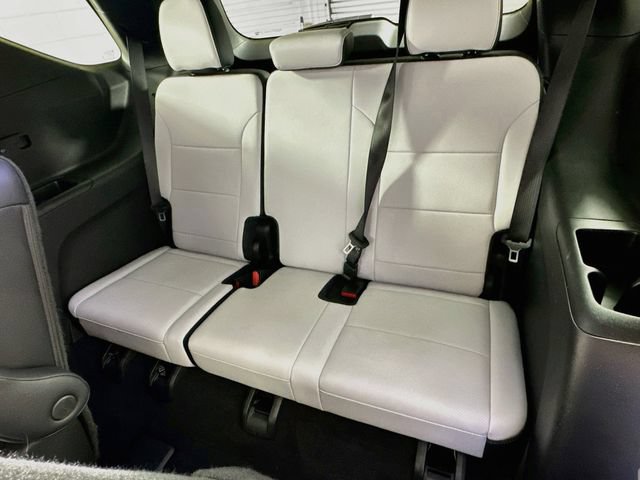 Used 2025 Chevrolet Traverse High Country w/ LPO, Floor Liner Package FWD image 12