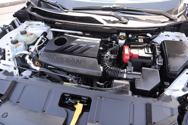 Certified 2025 Nissan Rogue SL w/ SL Premium Package FWD image 28