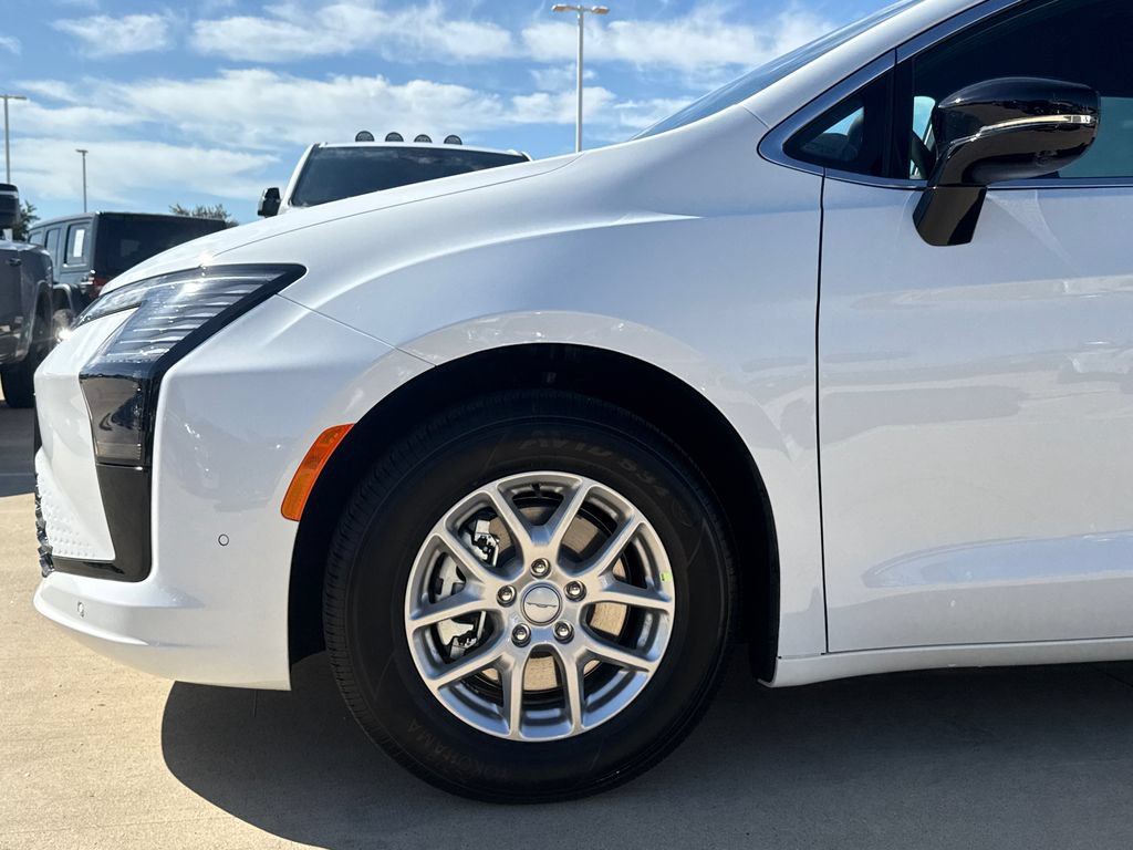 New 2027 Chrysler Pacifica Select FWD image 5