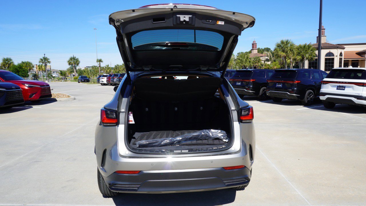Used 2025 Lexus NX 250 FWD w/ Towing Package (2000 Lbs) image 35