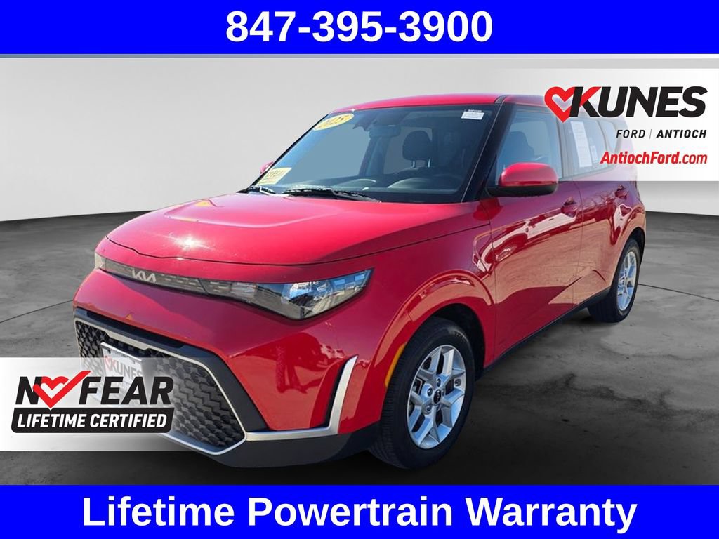 Used 2025 Kia Soul LX w/ LX Technology Package FWD image 4