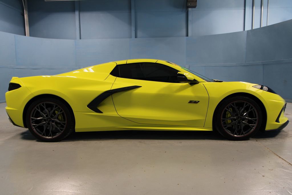 Used 2023 Chevrolet Corvette Stingray Premium Conv w/ Battery Protection Package image 34