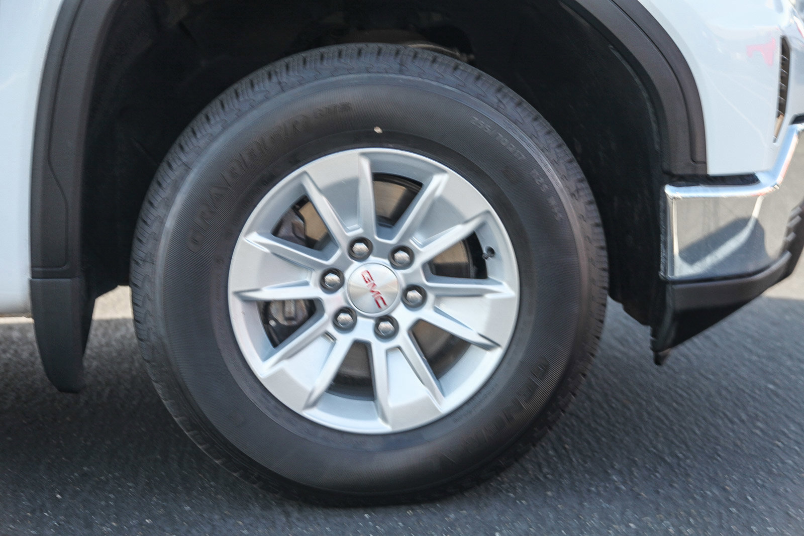 Used 2024 GMC Sierra 1500 SLE image 9