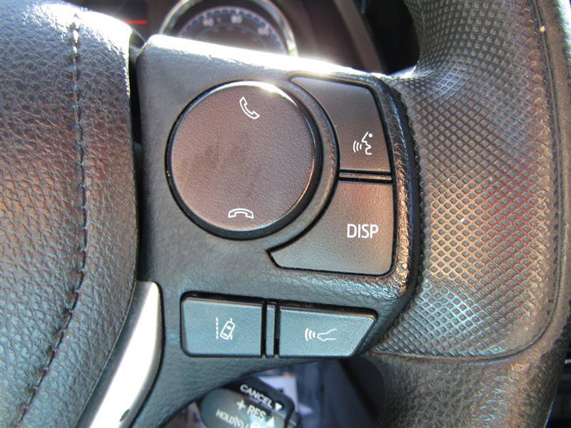 Used 2018 Toyota Corolla LE image 14