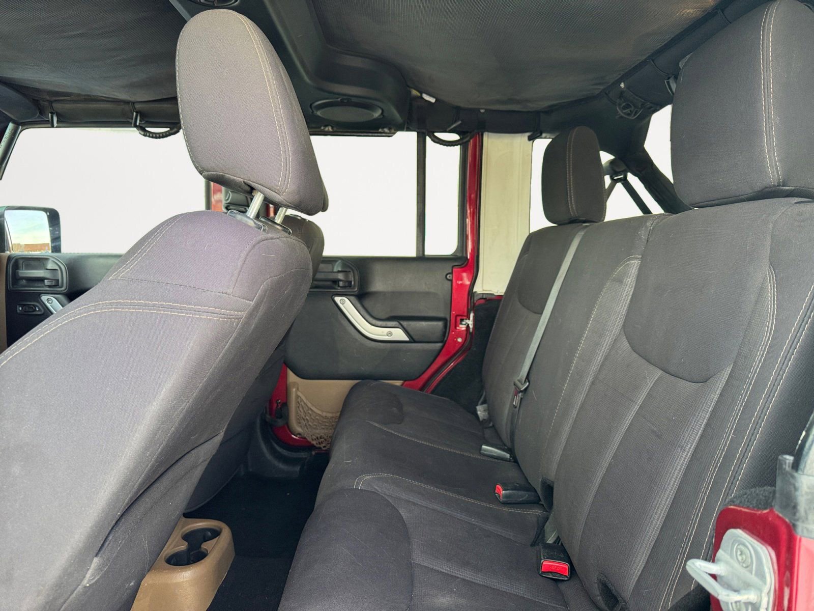 Used 2013 Jeep Wrangler Unlimited Rubicon w/ Connectivity Group image 13