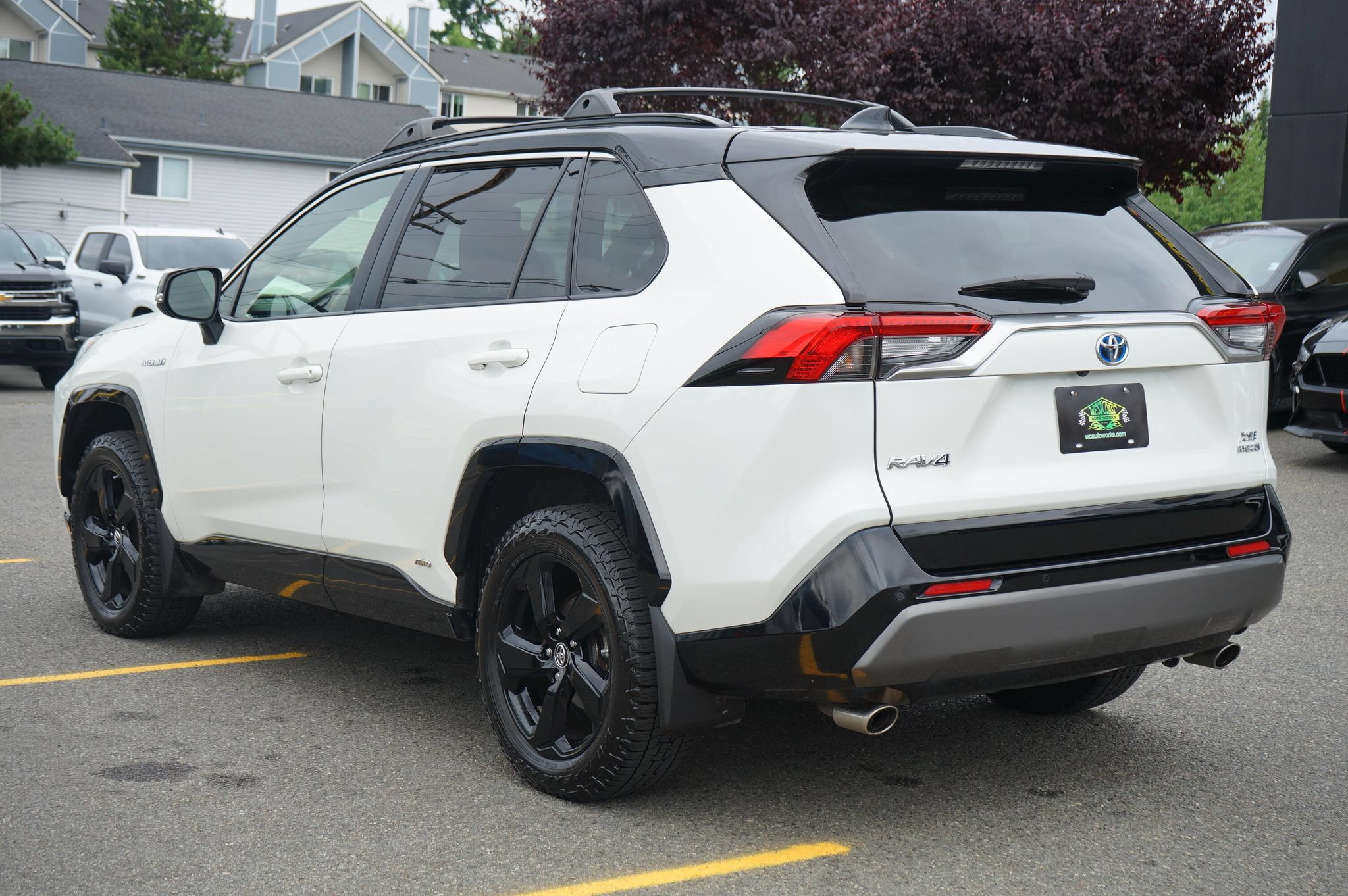 Used 2019 Toyota RAV4 XSE AWD/4WD image 3