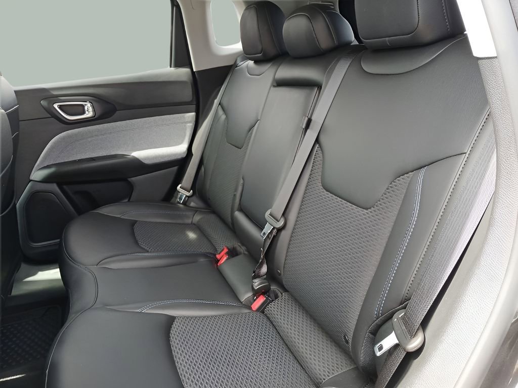 Used 2022 Jeep Compass Latitude w/ Convenience Group image 10