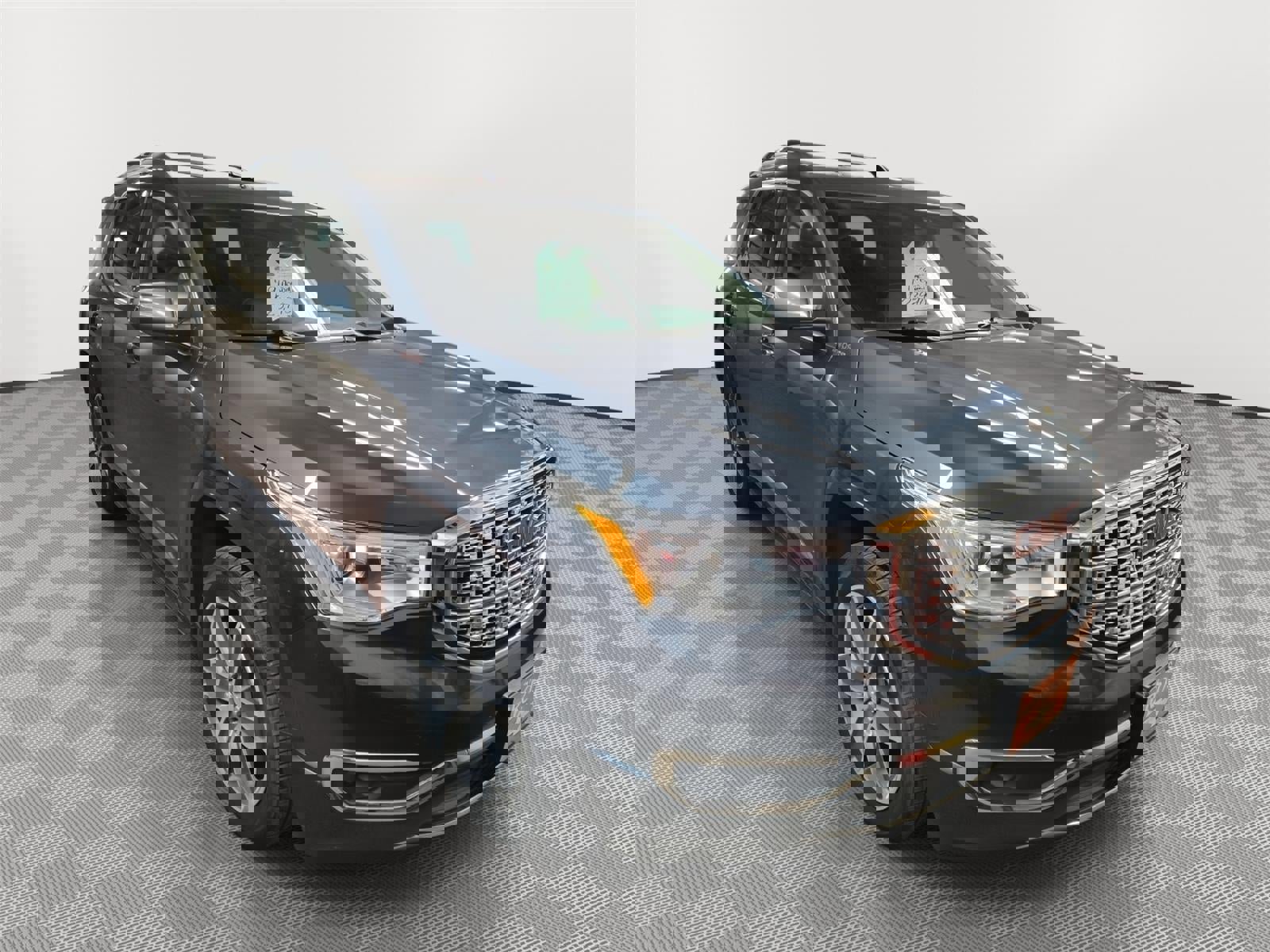 Used 2019 GMC Acadia Denali w/ Technology Package image 2