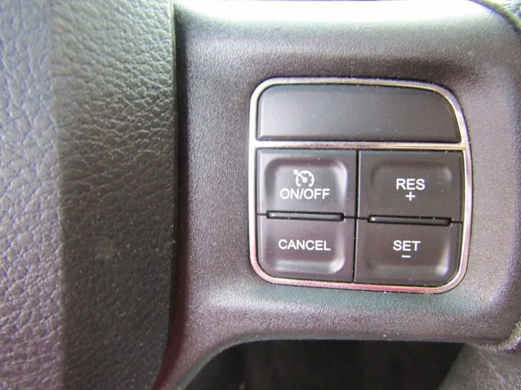 Used 2015 RAM 2500 SLT image 16