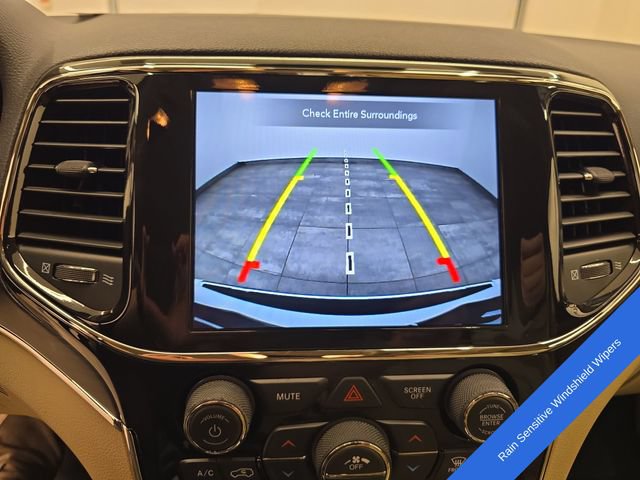 Used 2021 Jeep Grand Cherokee Limited w/ Luxury Group II AWD/4WD image 33