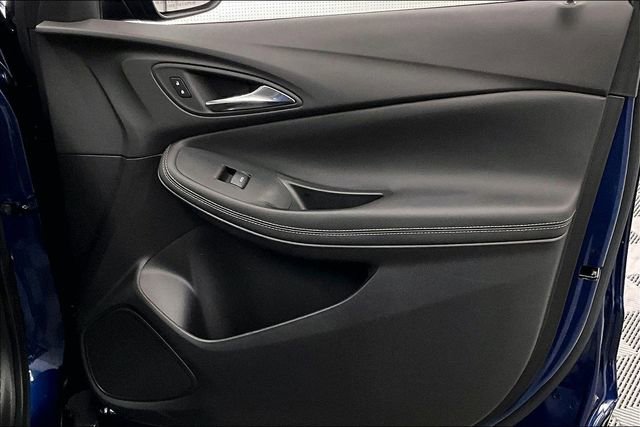 Used 2023 Buick Encore GX Essence w/ Experience Buick Package image 18