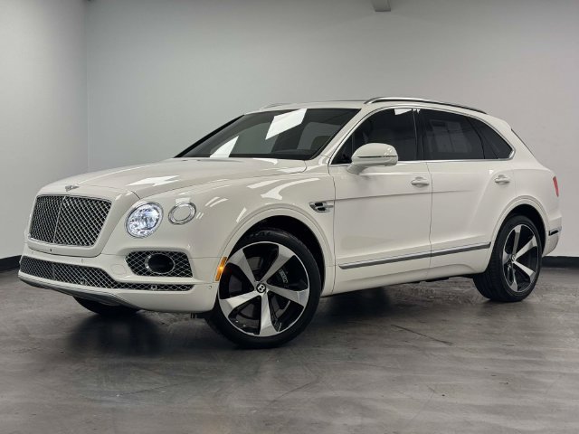 Used 2020 Bentley Bentayga AWD/4WD image 1