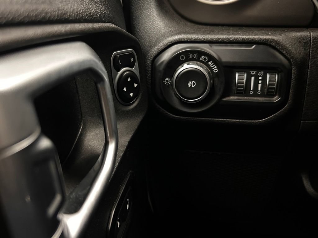 Used 2020 Jeep Wrangler Unlimited Sport S AWD/4WD image 19