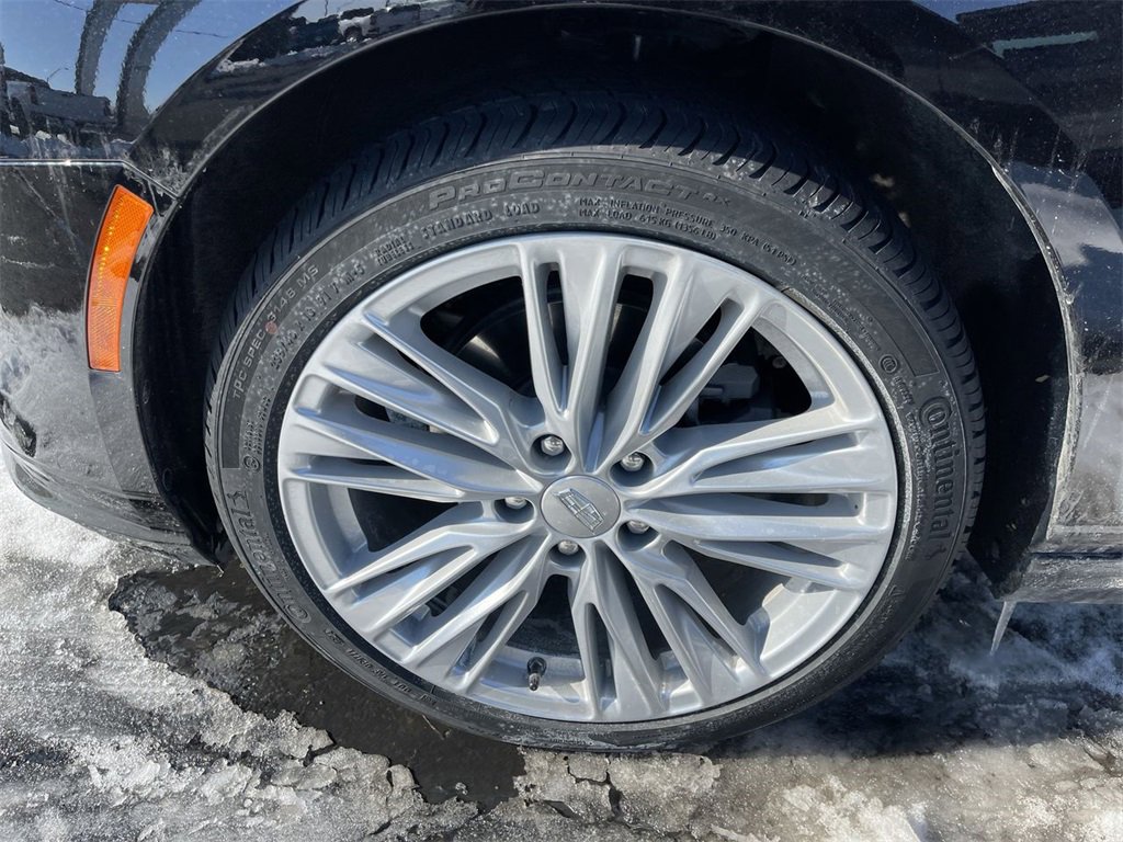 Used 2025 Cadillac CT4 Premium Luxury image 2