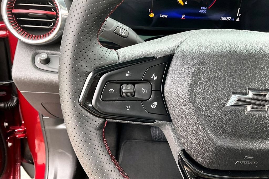 Used 2025 Chevrolet Trax RS w/ Driver Confidence Package FWD image 11