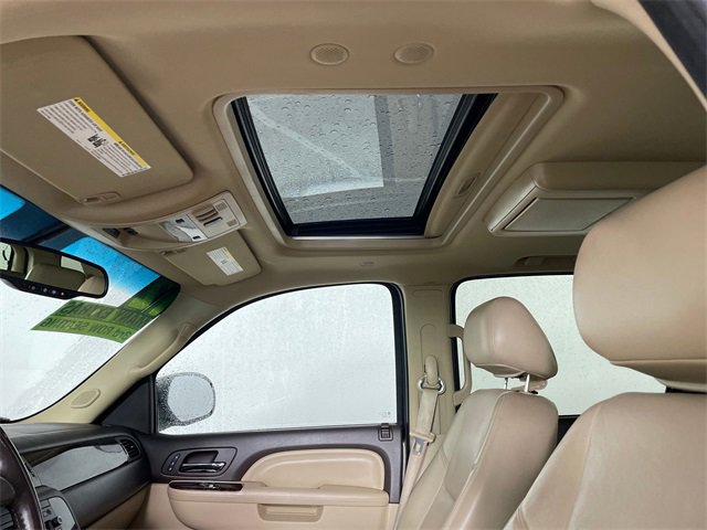 Used 2012 GMC Yukon XL Denali image 16