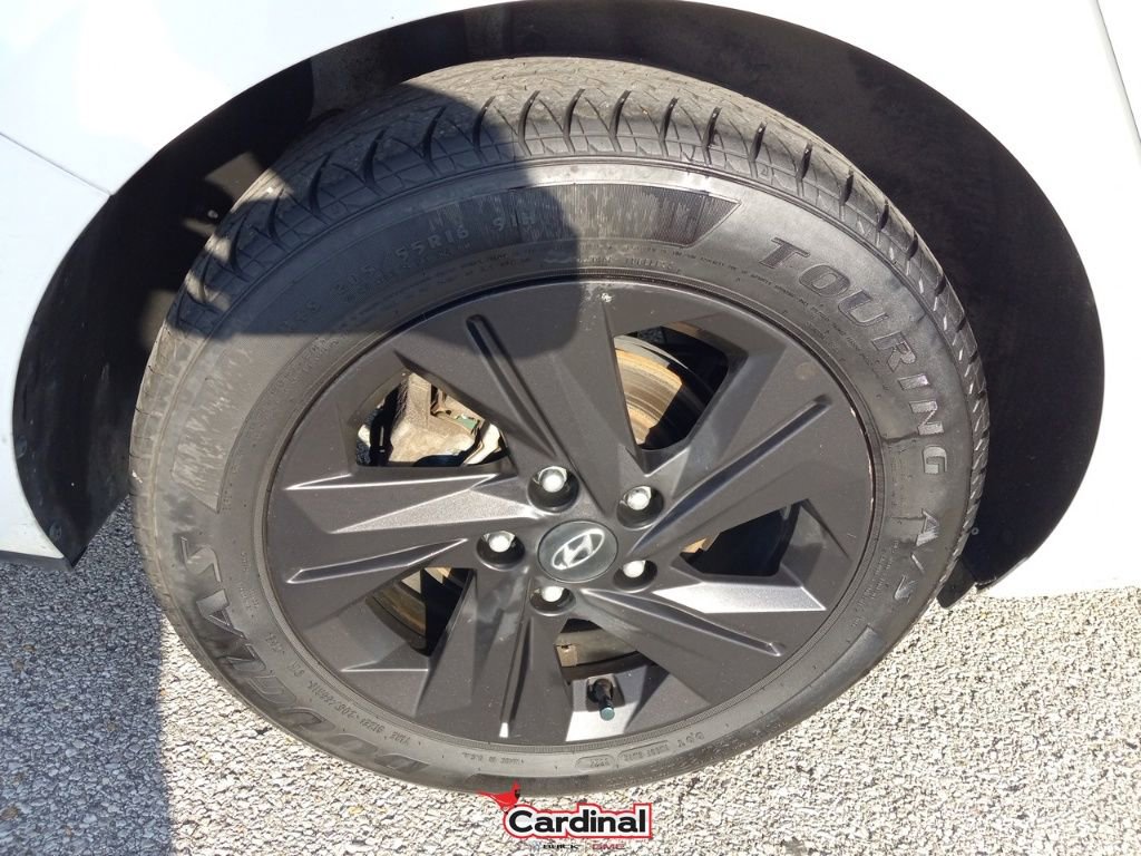 Used 2022 Hyundai Elantra SEL w/ Convenience Package image 4