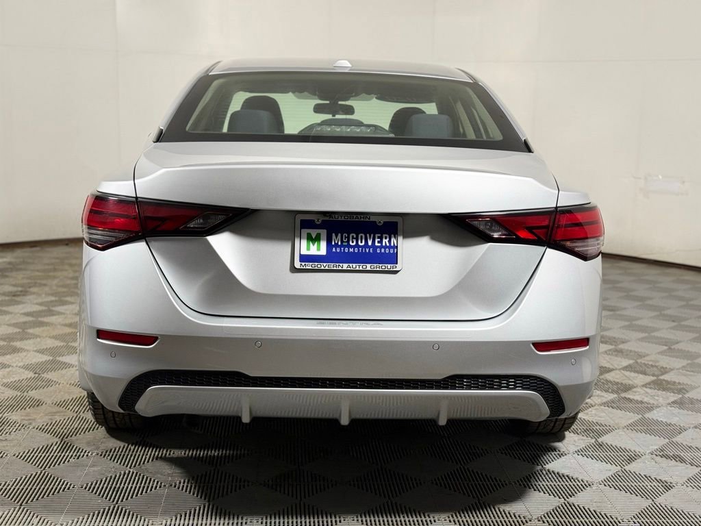 Used 2020 Nissan Sentra SV image 5