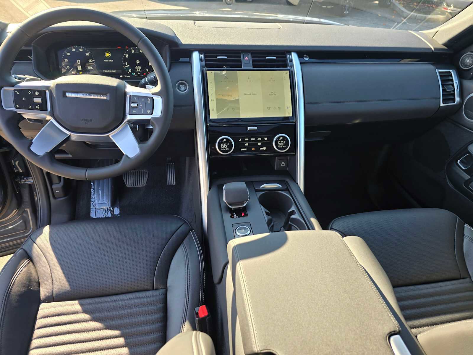 New 2025 Land Rover Discovery S image 23
