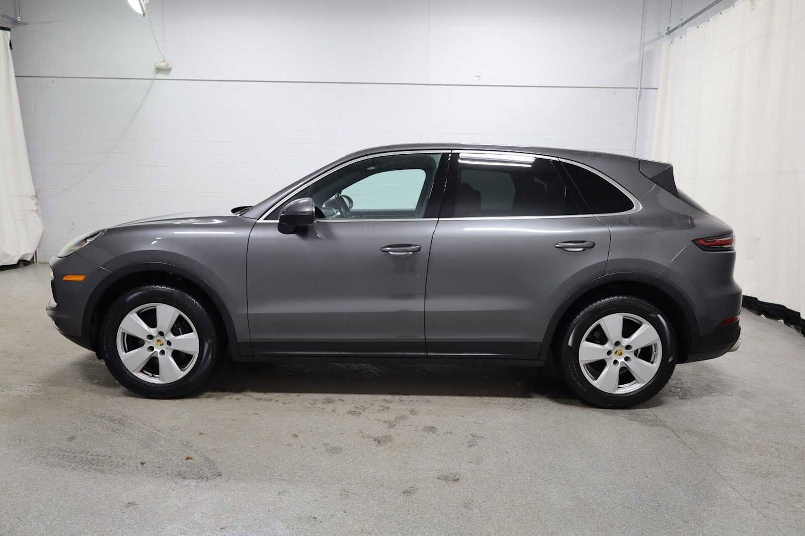 Used 2019 Porsche Cayenne image 2