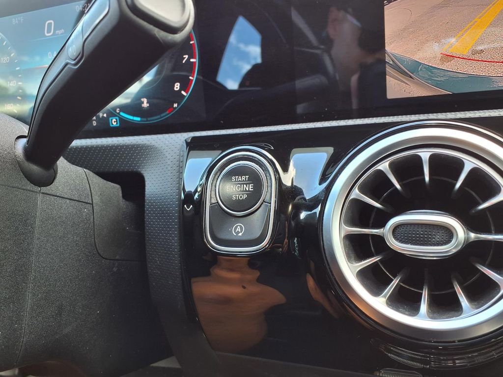 Used 2021 Mercedes-Benz A 220 4MATIC image 31